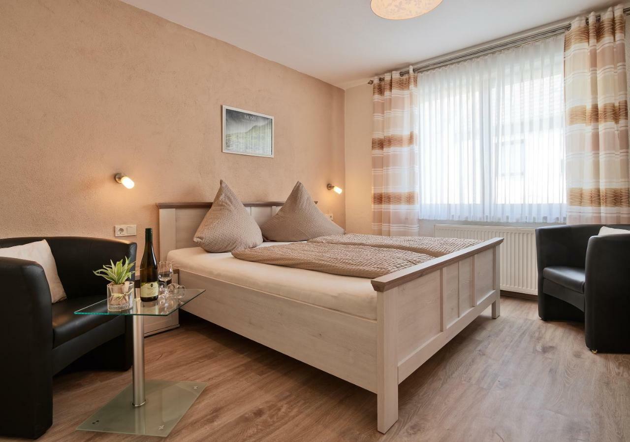 Gaestehaus Alexanderhof 라이웬 외부 사진